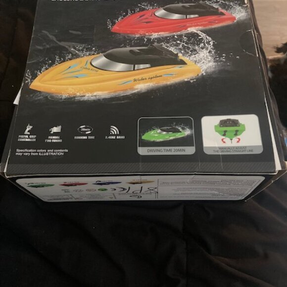 Remote Controlled Racing Boat - Picture 3 of 4